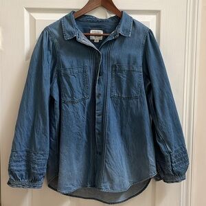 AE Oversized Denim Puff Sleeve Shirt, size L